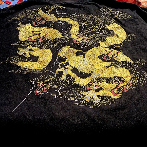 Joye 100% Cotton Gold And Silver dragon TShirt. Designs On Front And Back Size M - Picture 9 of 12